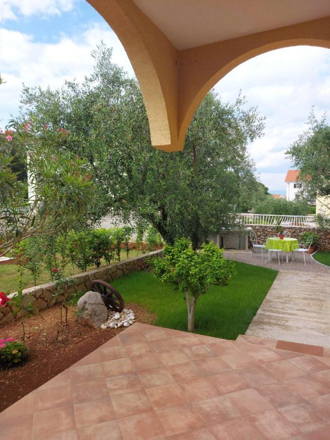 Apartmani Olea Krk Krk Town Exterior photo